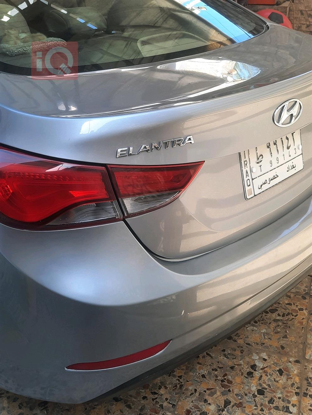 Hyundai Elantra